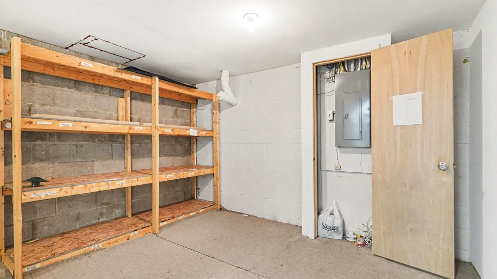 8753 Pleasant Lake Road Freedom Township, MI 48103