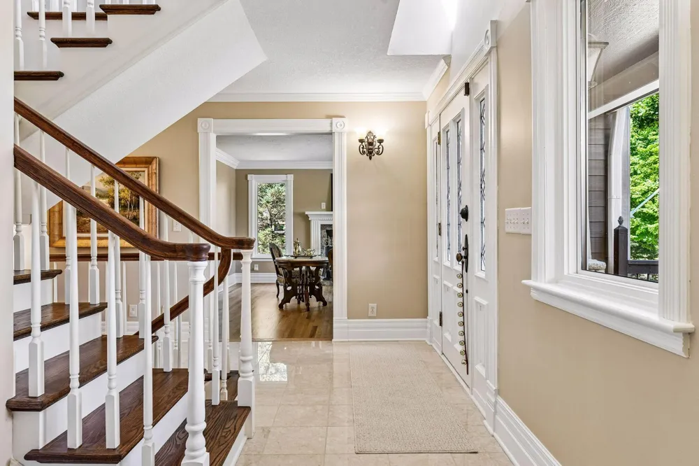 2890 Autumn Woods Drive Chaska, MN 55318