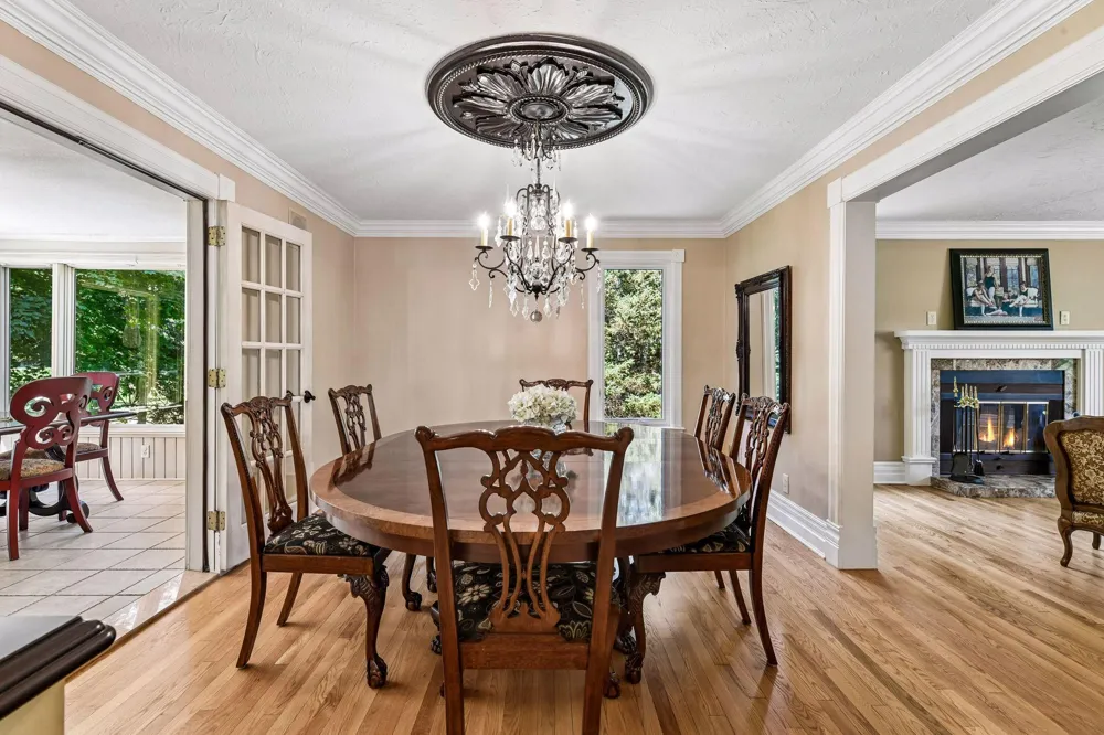 2890 Autumn Woods Drive Chaska, MN 55318