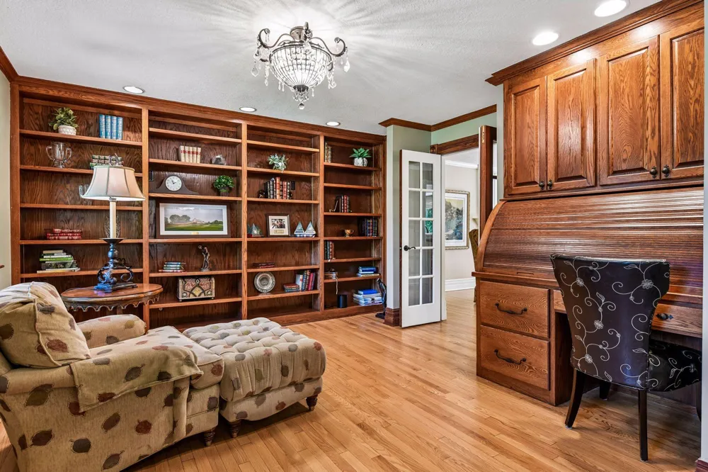 2890 Autumn Woods Drive Chaska, MN 55318