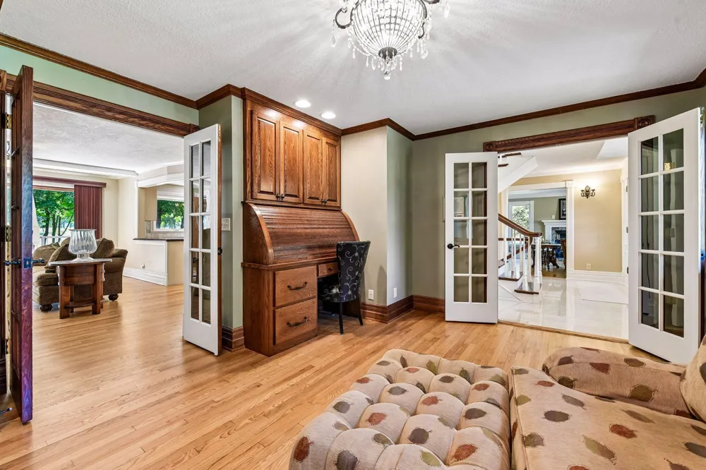 2890 Autumn Woods Drive Chaska, MN 55318