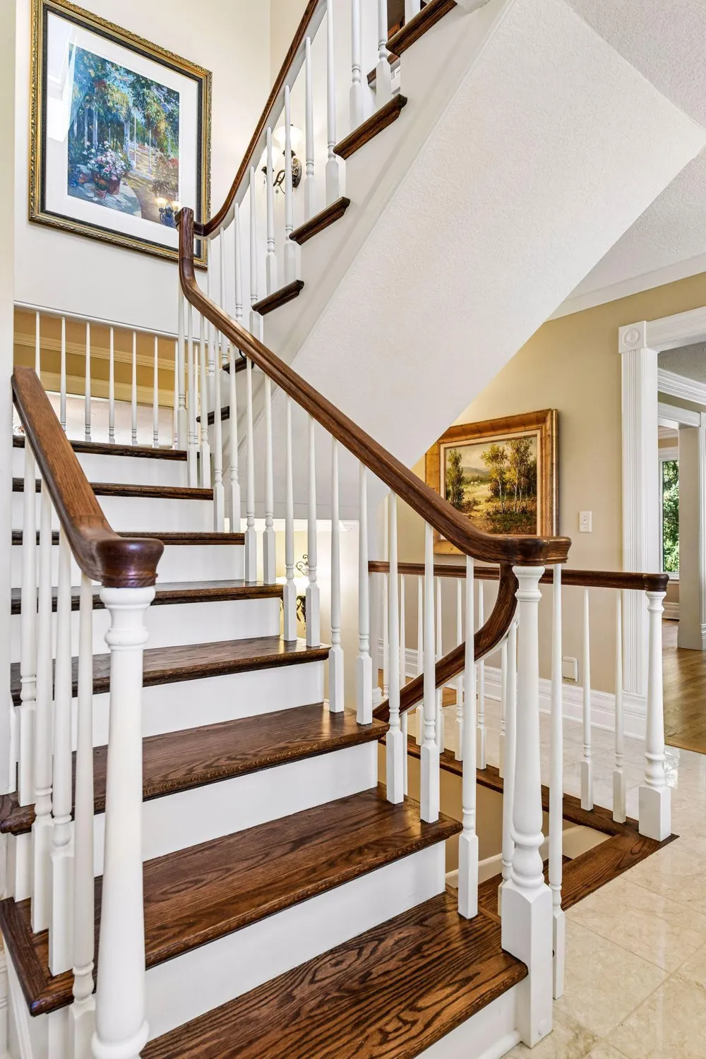 2890 Autumn Woods Drive Chaska, MN 55318