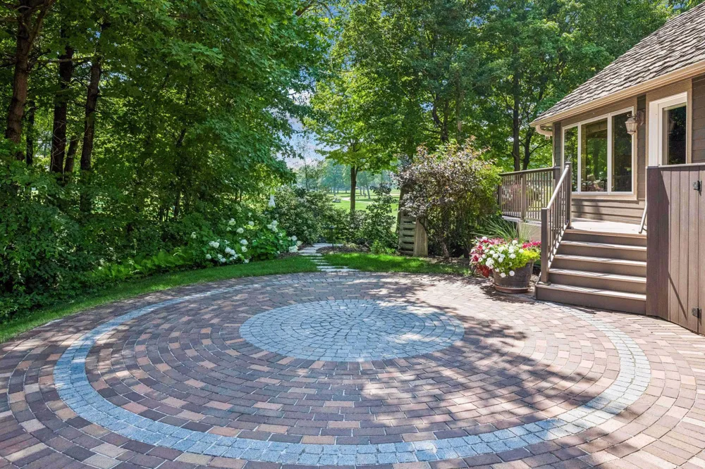 2890 Autumn Woods Drive Chaska, MN 55318