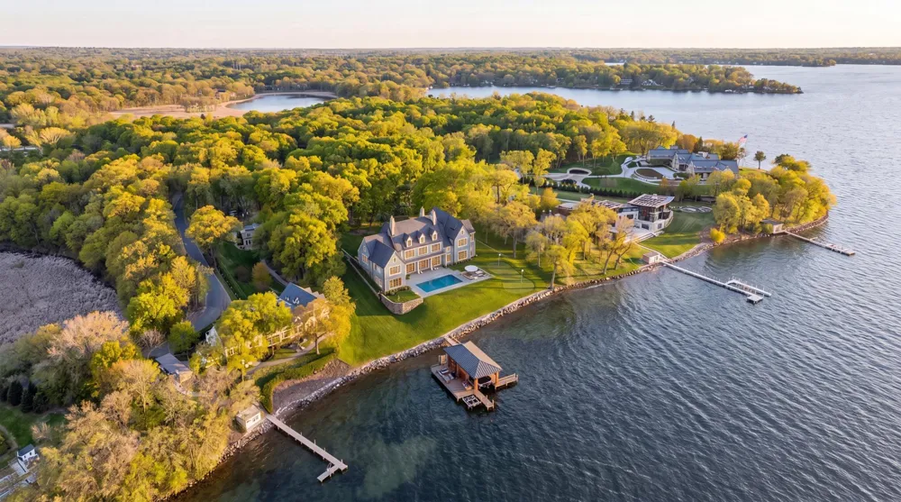 2731 Gale Road Wayzata, MN 55391