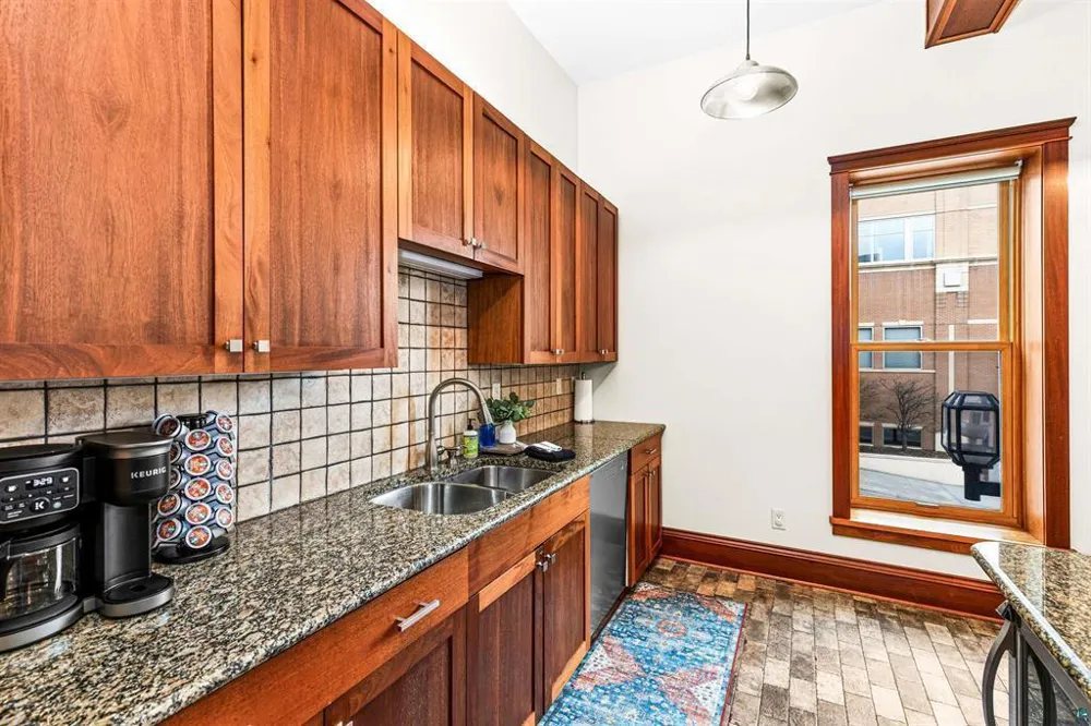 1 Lake Avenue Duluth, MN 55802