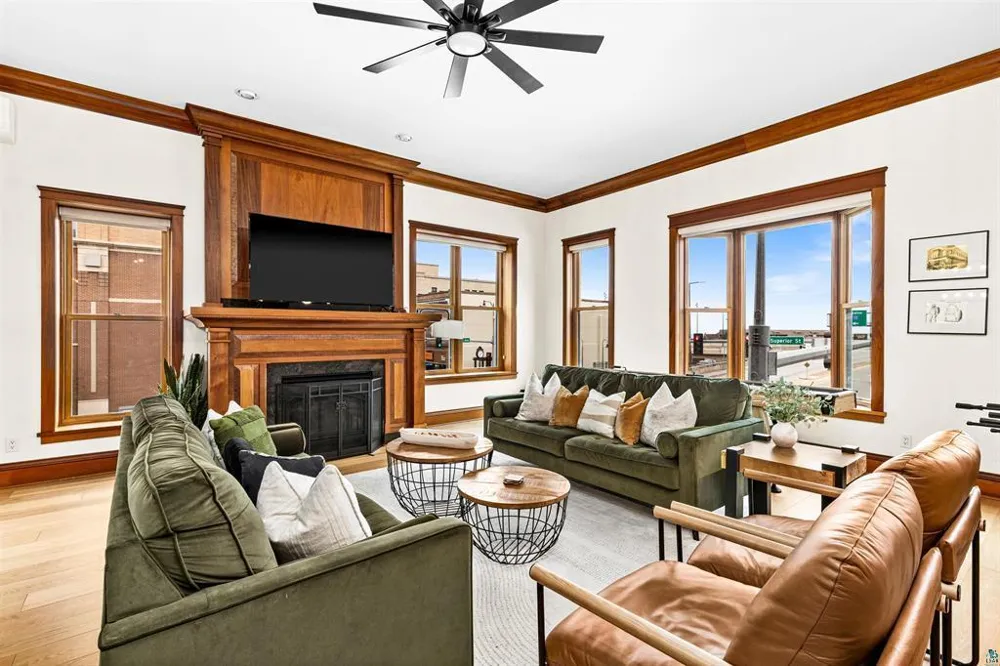 1 Lake Avenue Duluth, MN 55802