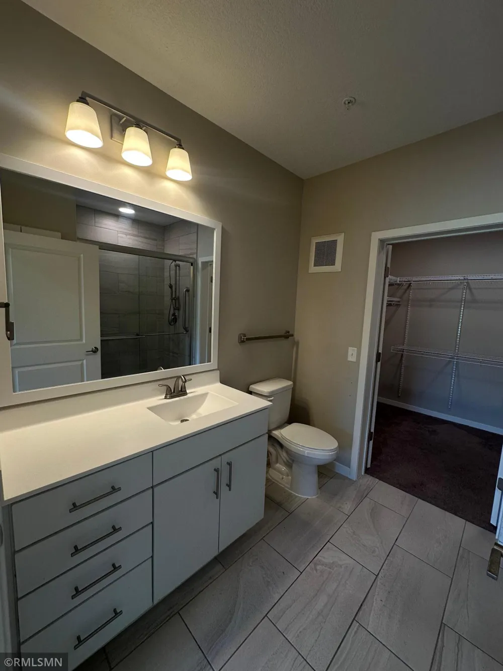 114 Brick Street S #207 Stillwater, MN 55082