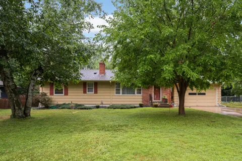218 W Park Road