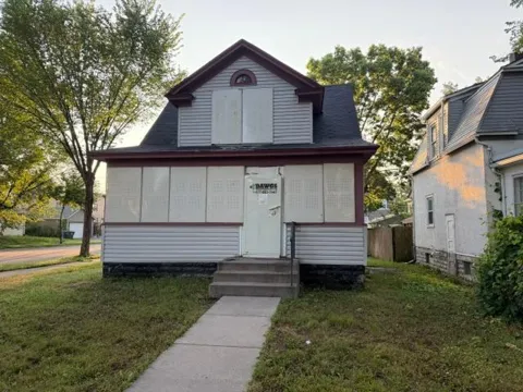 2030 Russell Avenue