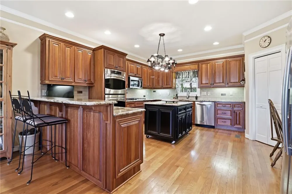 1692 Ridgeview Drive Big Canoe, GA 30143