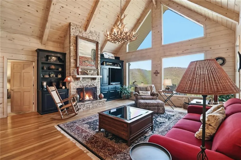 1692 Ridgeview Drive Big Canoe, GA 30143