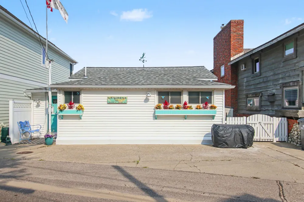 20 Lake Shore Drive South Haven, MI 49090