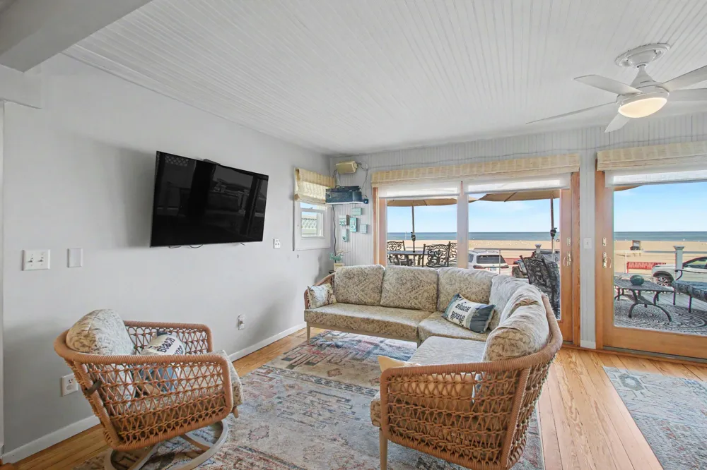 20 Lake Shore Drive South Haven, MI 49090