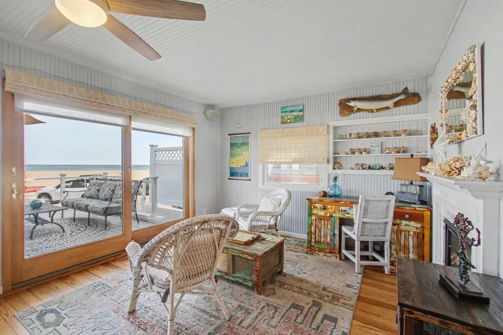 20 Lake Shore Drive South Haven, MI 49090