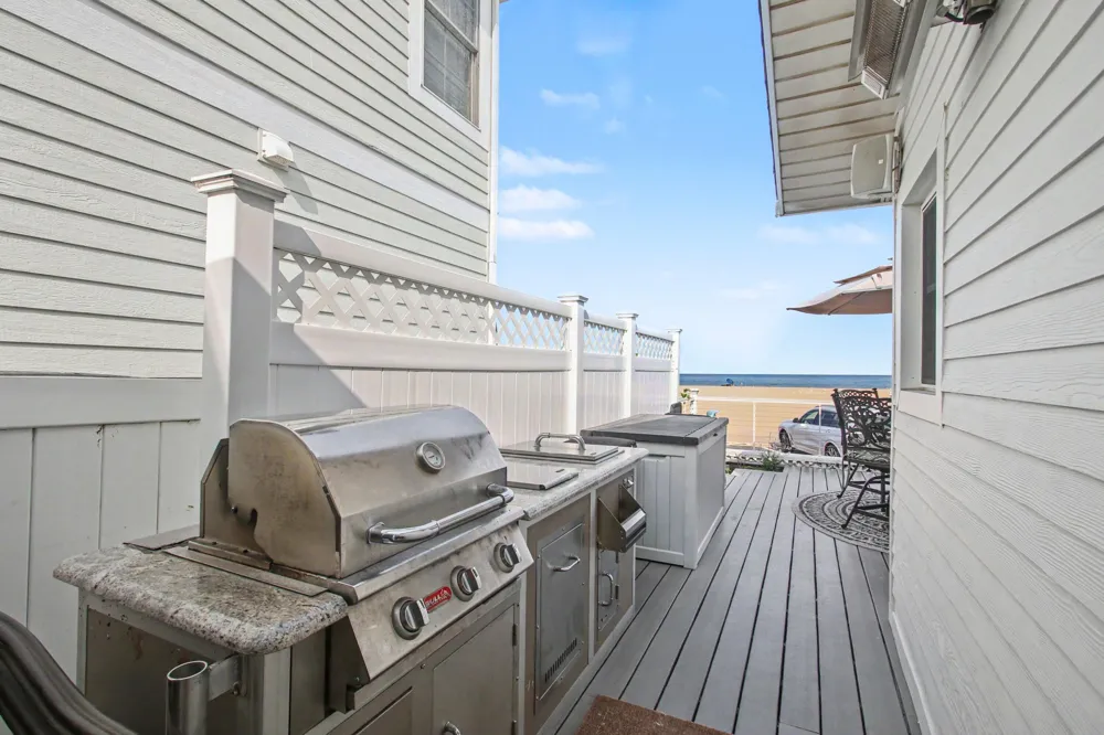 20 Lake Shore Drive South Haven, MI 49090