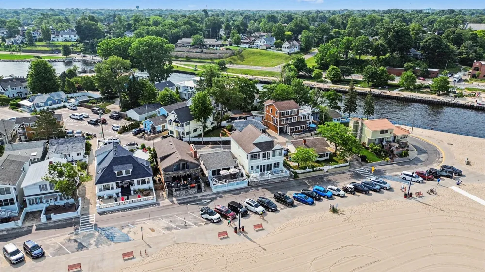 20 Lake Shore Drive South Haven, MI 49090