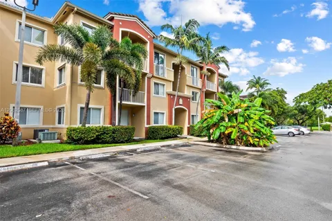7085 Nova Dr #330