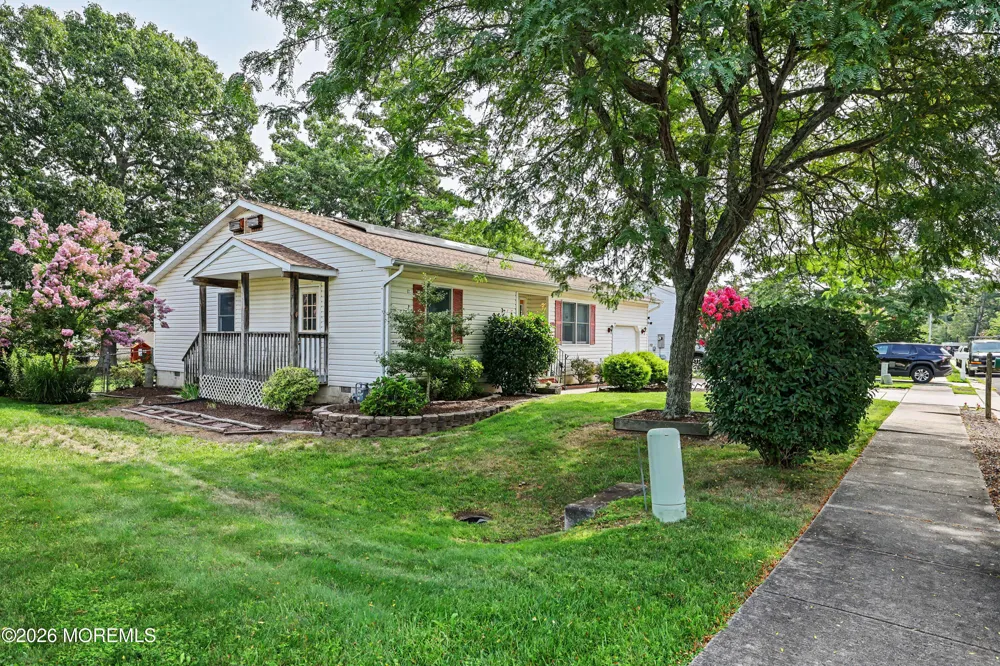 133 W Holly Lane Little Egg Harbor, NJ 08087