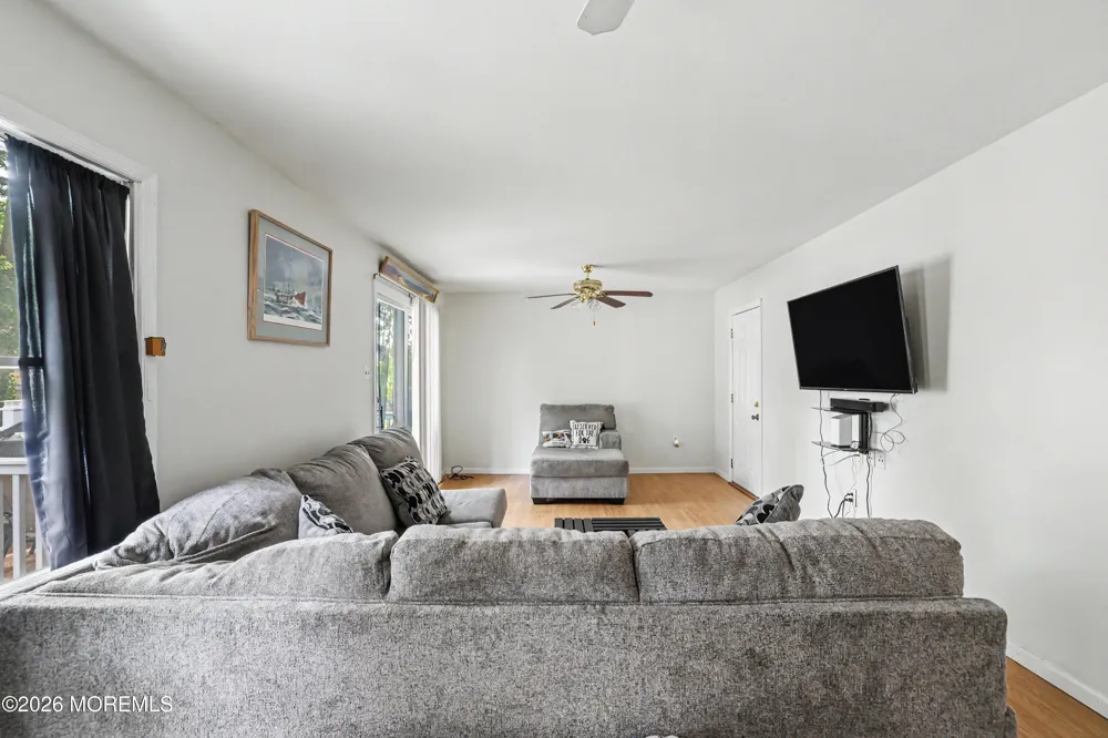 133 W Holly Lane Little Egg Harbor, NJ 08087