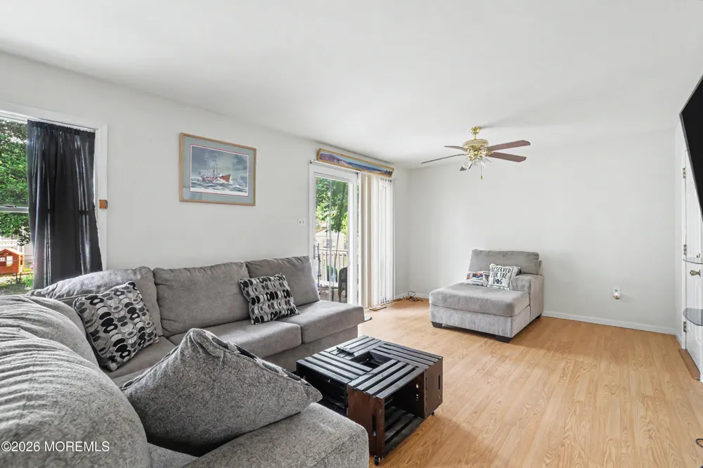 133 W Holly Lane Little Egg Harbor, NJ 08087