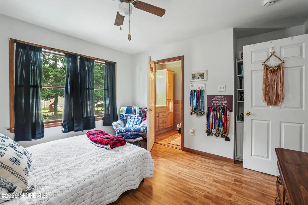 133 W Holly Lane Little Egg Harbor, NJ 08087