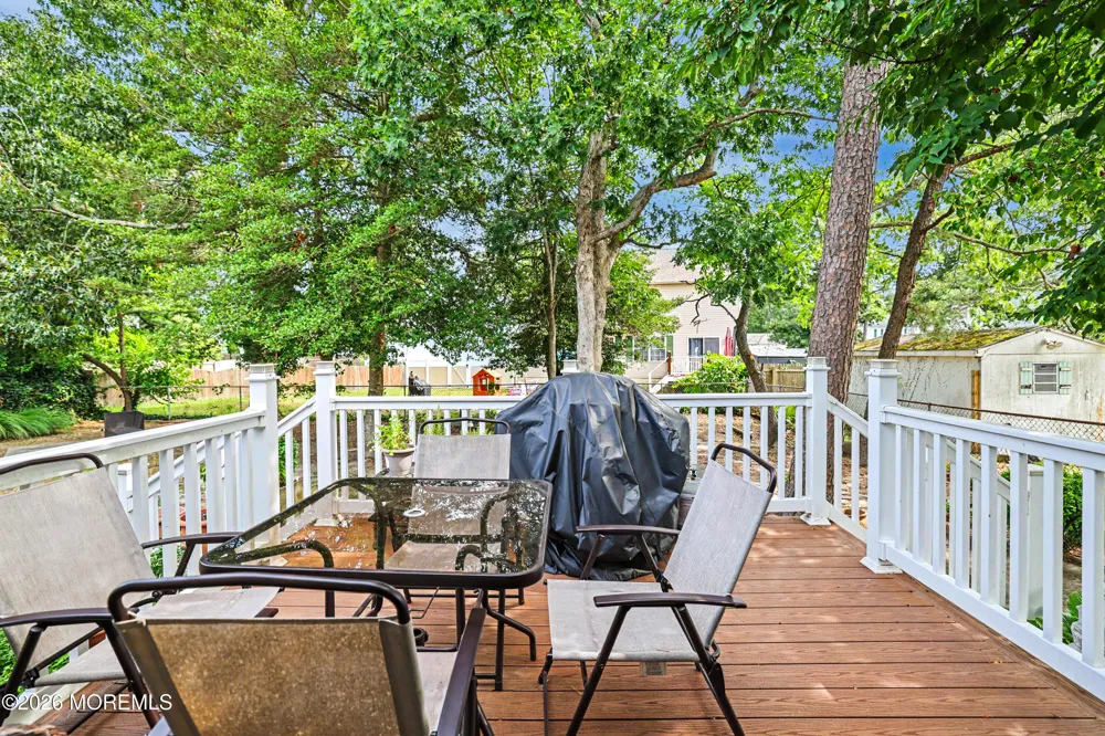 133 W Holly Lane Little Egg Harbor, NJ 08087