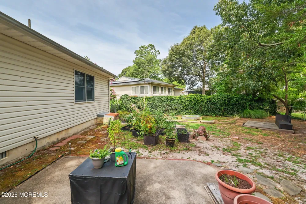 133 W Holly Lane Little Egg Harbor, NJ 08087
