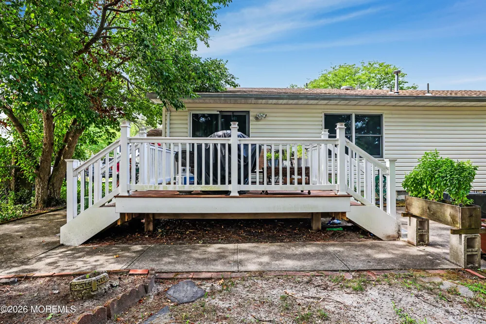 133 W Holly Lane Little Egg Harbor, NJ 08087
