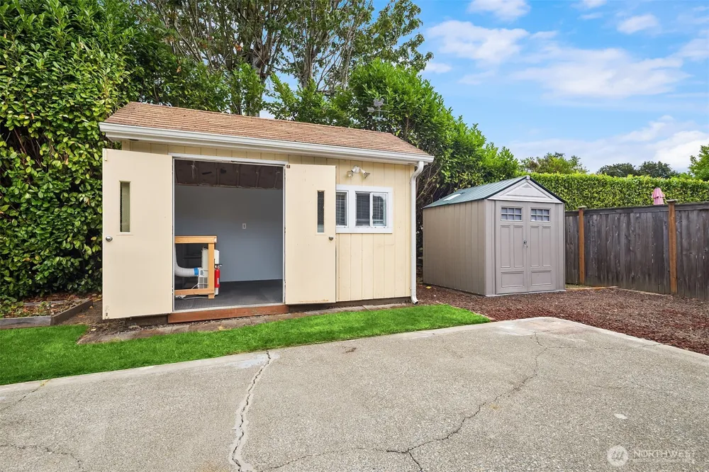 11510 27th Avenue SW Burien, WA 98146