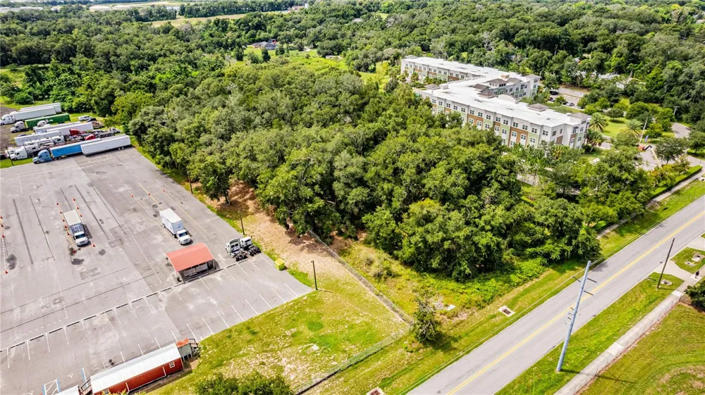 512 E 13TH STREET Apopka, FL 32703