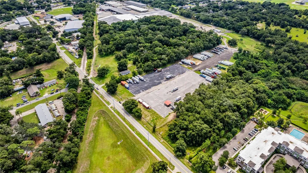 512 E 13TH STREET Apopka, FL 32703