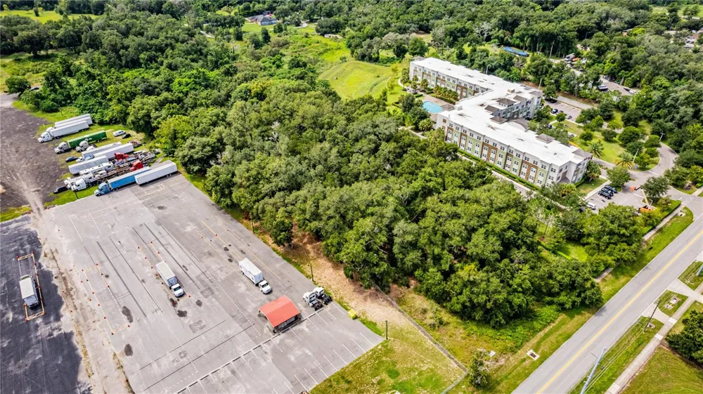 512 E 13TH STREET Apopka, FL 32703