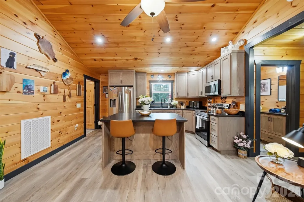 4500 Windy Hill Lane Morganton, NC 28655