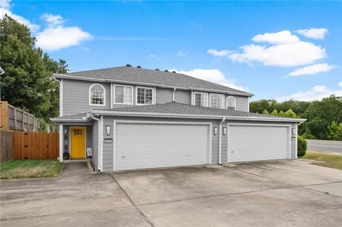 2901 E Sterling Court