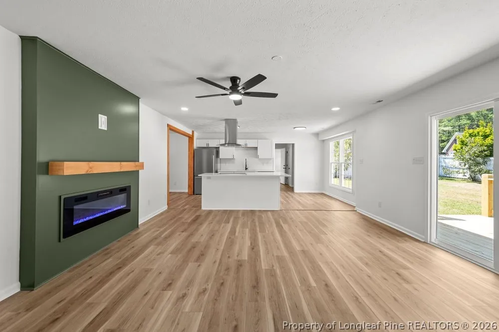 119 Hollow Lane Raeford, NC 28376