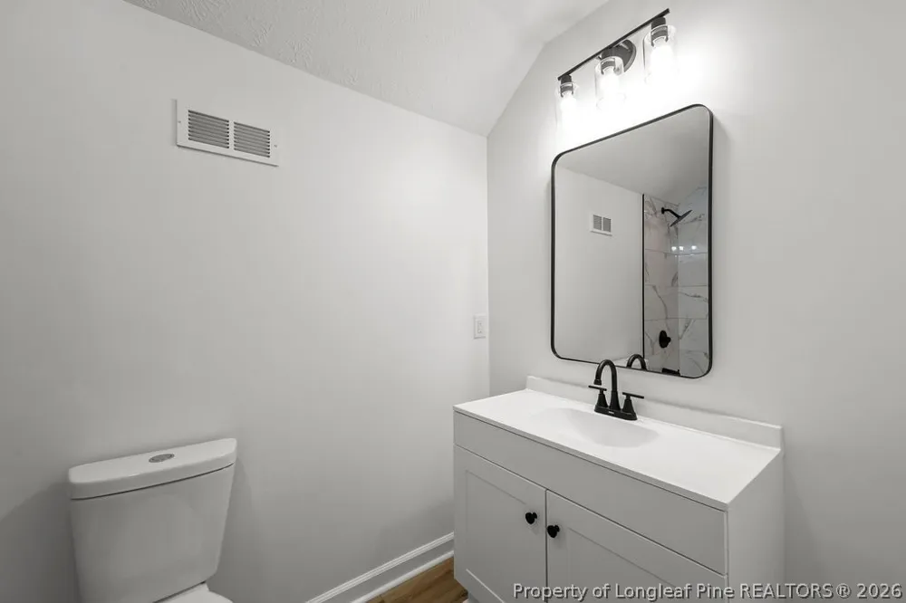 119 Hollow Lane Raeford, NC 28376