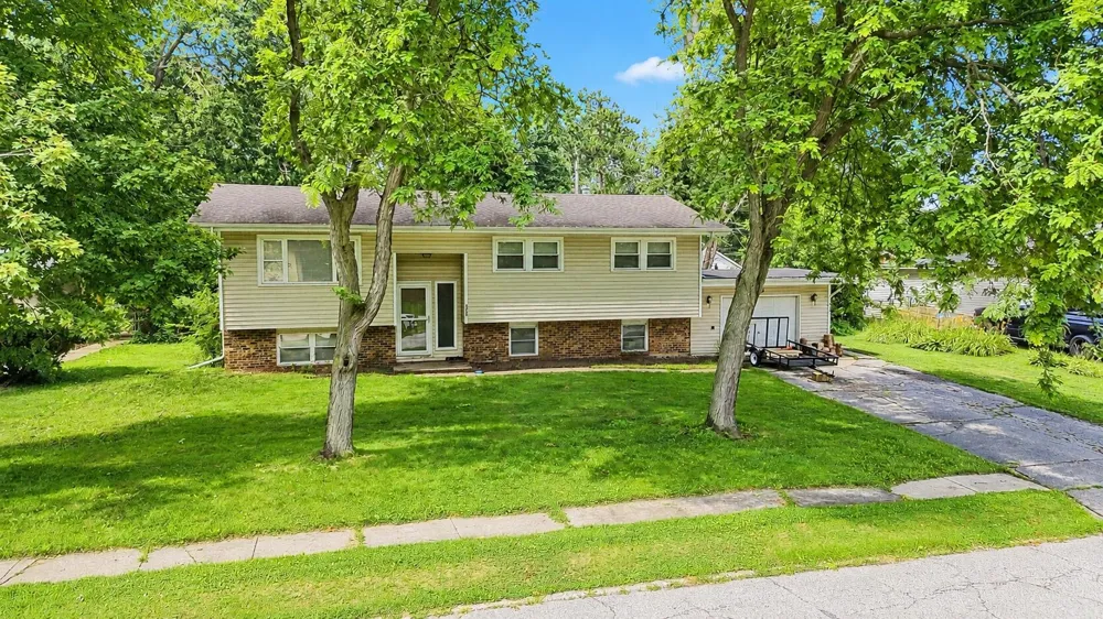 6288 Mulberry Avenue Portage, IN 46368