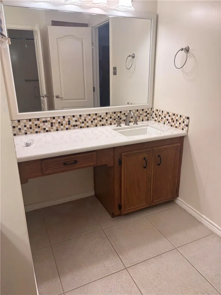 4006 MOORHEAD DRIVE Corpus Christi, TX 78410
