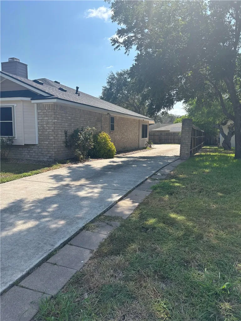 4006 MOORHEAD DRIVE Corpus Christi, TX 78410