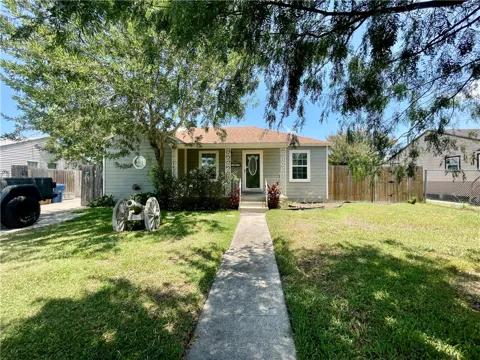 1242 Cambridge Drive