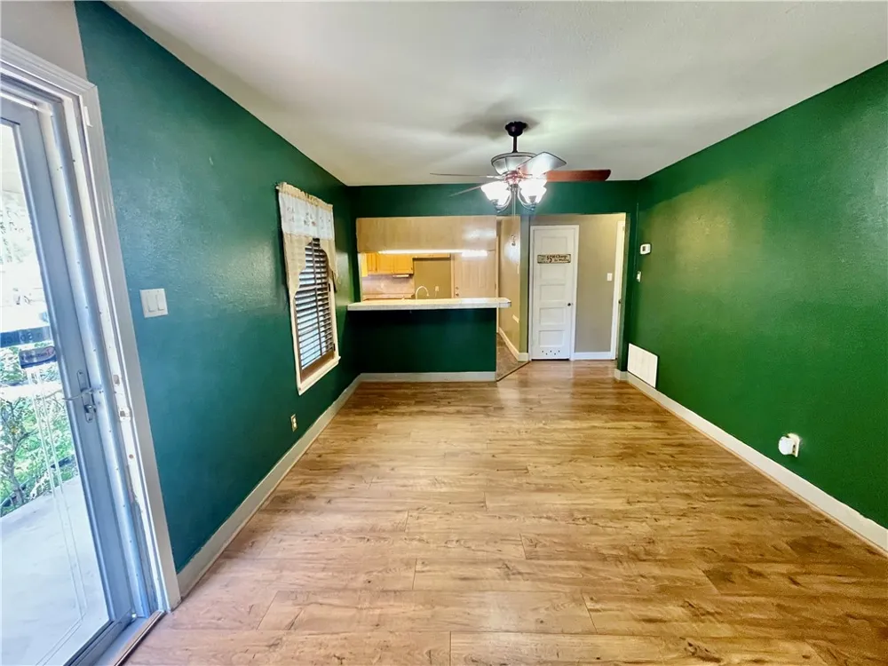 1242 Cambridge Drive Corpus Christi, TX 78404