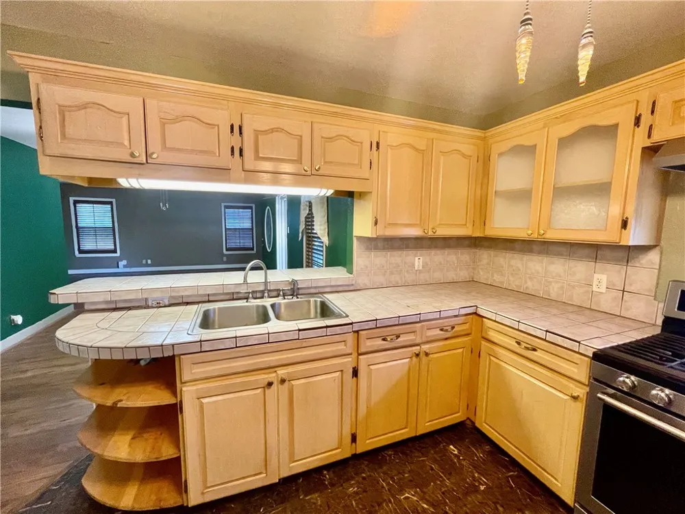 1242 Cambridge Drive Corpus Christi, TX 78404