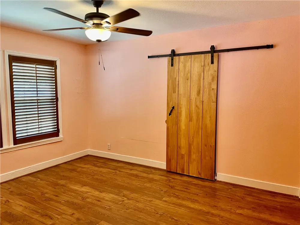 1242 Cambridge Drive Corpus Christi, TX 78404