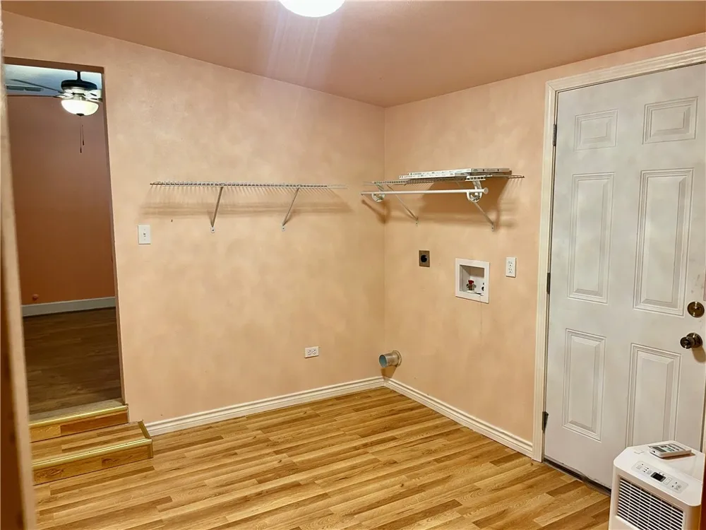 1242 Cambridge Drive Corpus Christi, TX 78404