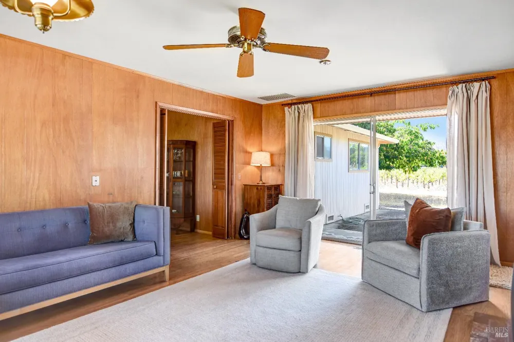 2040 Olive Avenue St. Helena, CA 94574