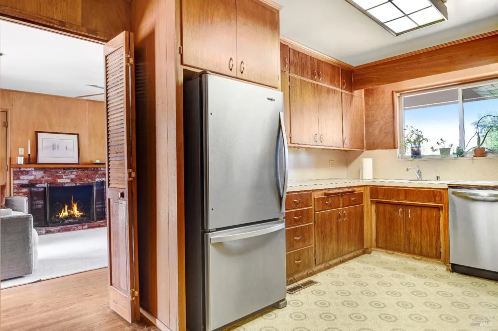 2040 Olive Avenue St. Helena, CA 94574