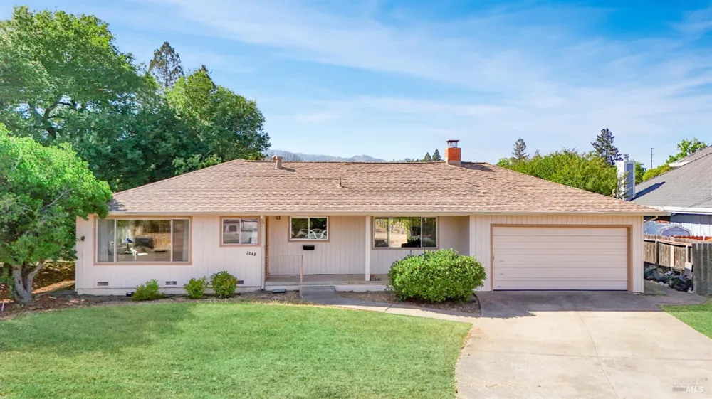 2040 Olive Avenue St. Helena, CA 94574