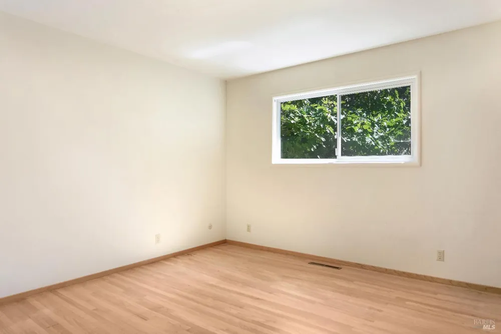 2040 Olive Avenue St. Helena, CA 94574