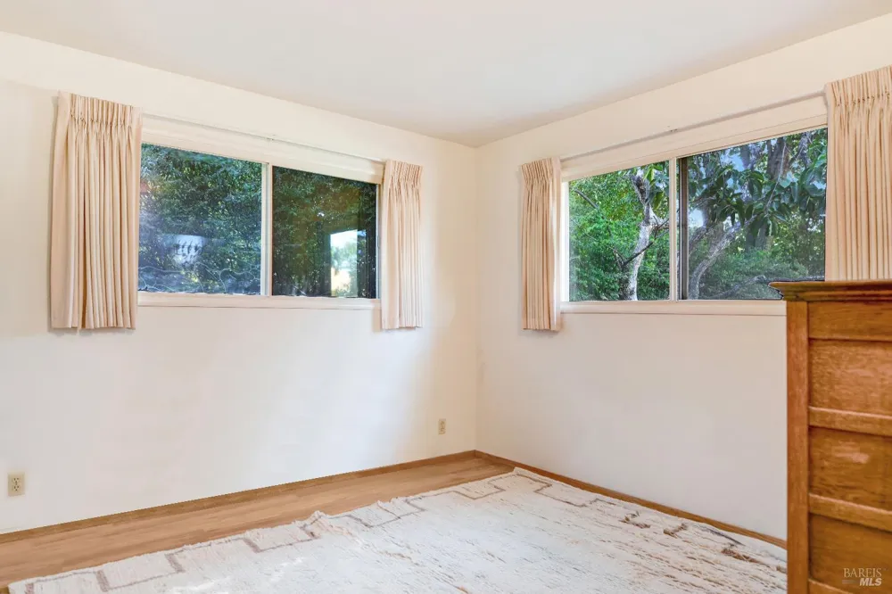 2040 Olive Avenue St. Helena, CA 94574
