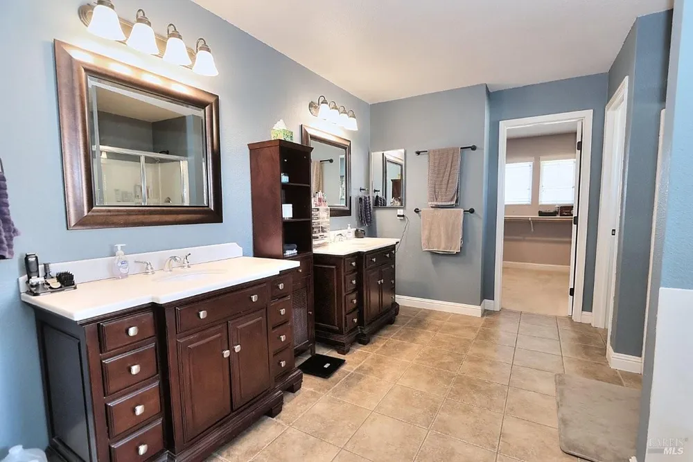 918 Fallsgrove Way Vacaville, CA 95687
